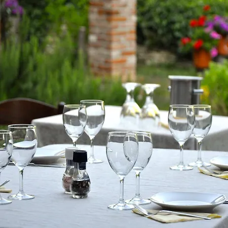 Mansion In Langhe With Pool And Winery Charm 바스티아몬도비