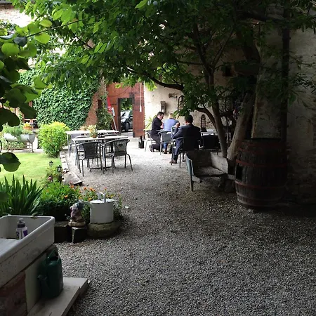 Mansion In Langhe With Pool And Winery Charm * 바스티아몬도비